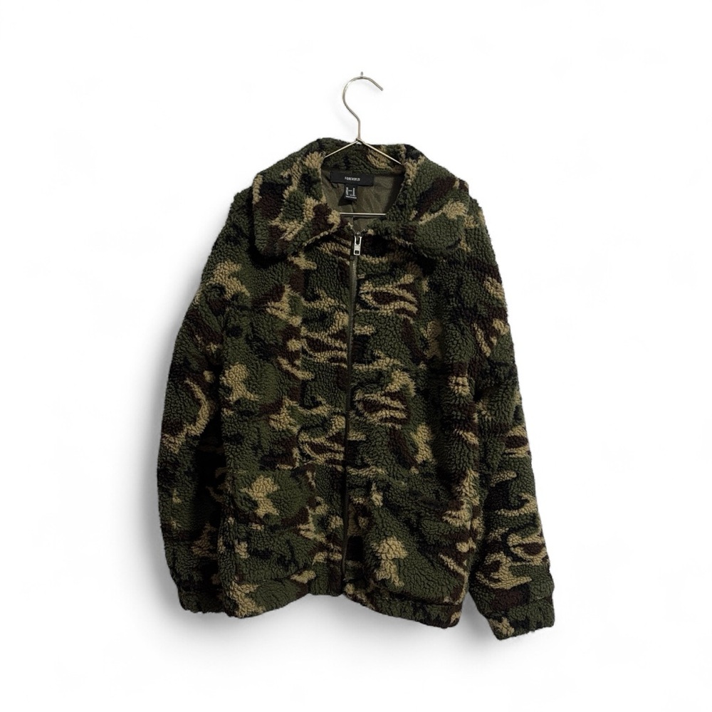 Forever 21 camoflauge Sherpa like Jacket